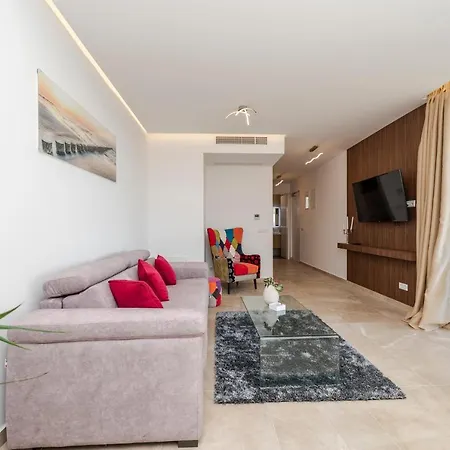 Apartment Tadic *